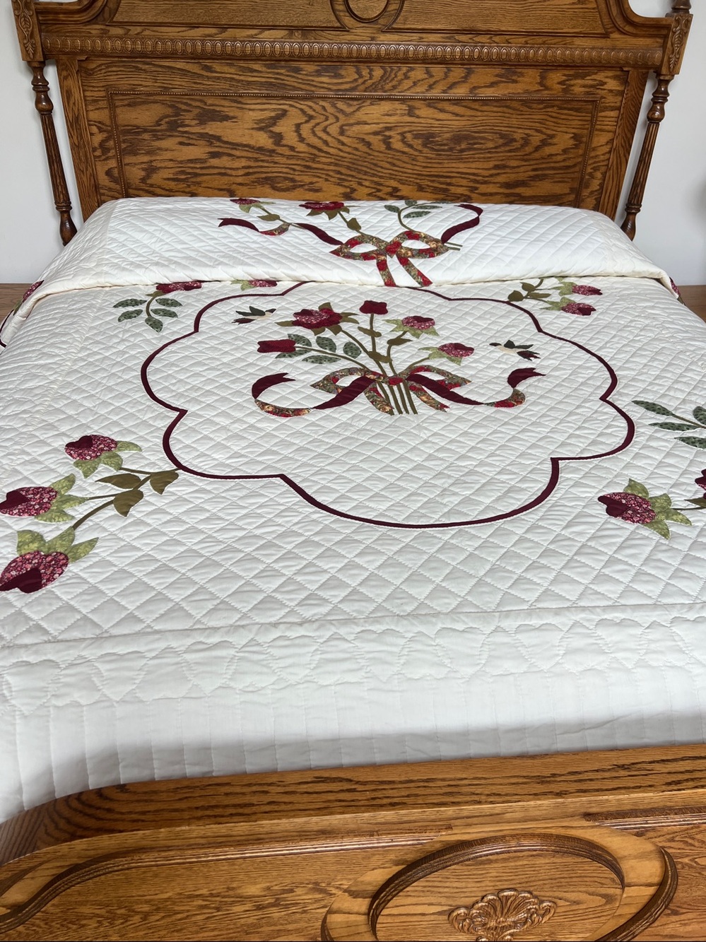 rose of sharon hand Crafted Amish hand sewn quilt Bedspread Floral Appliqué